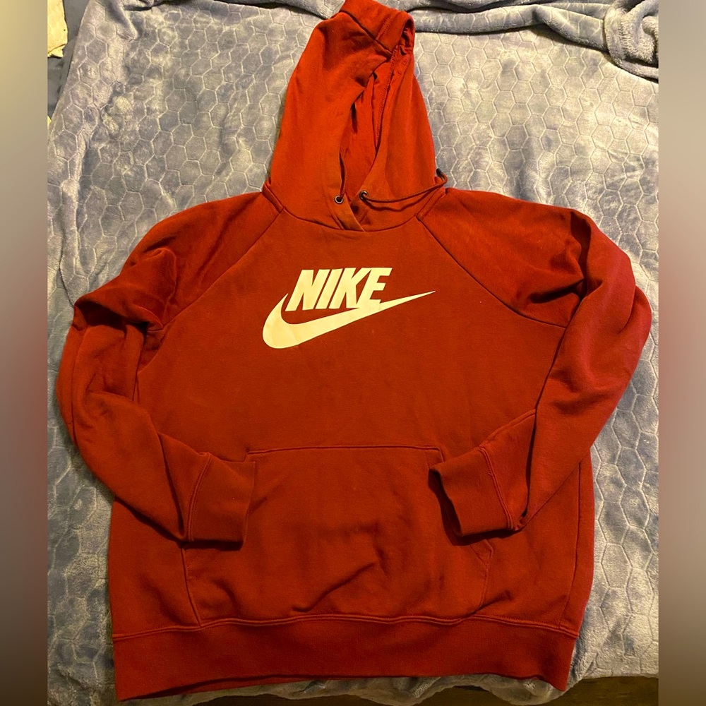 Nike sweater small gently worn